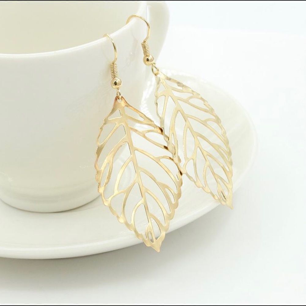 Delicate Leaf Earrings, Gold-tone